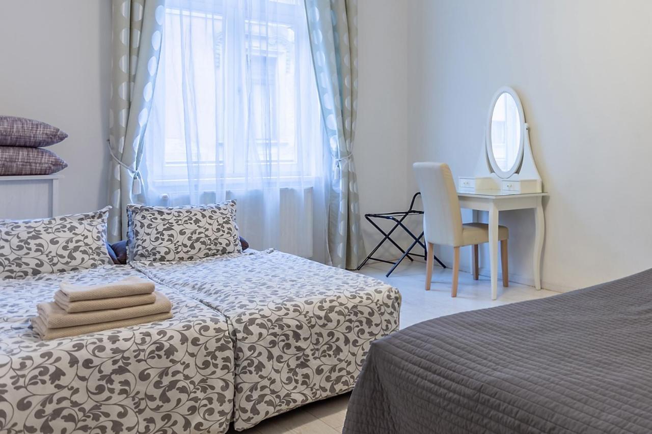 Goldcentral Apartment Grand Boulevard Budapest Ngoại thất bức ảnh
